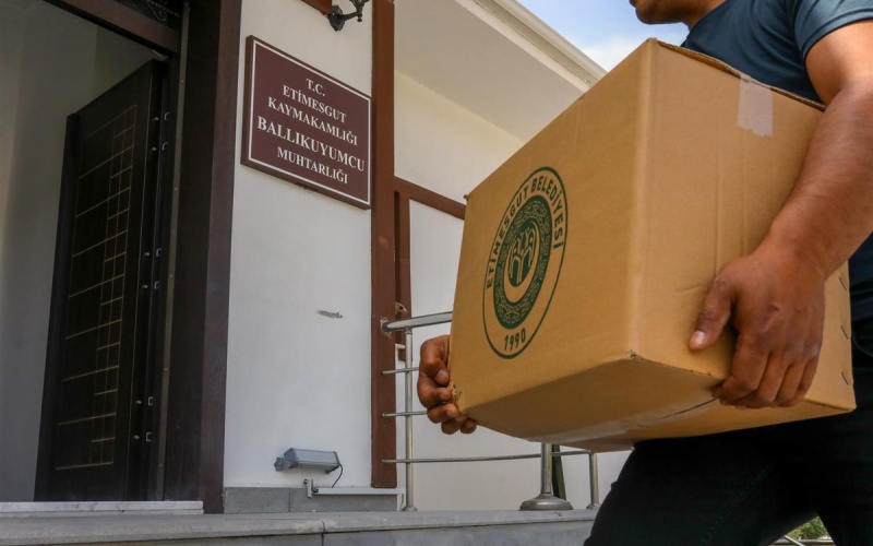 ETİMESGUT BELEDİYESİ KURBAN BAYRAMI ÖNCESİ VATANDAŞIN YÜZÜNÜ GÜLDÜRMEYE DEVAM EDİYOR