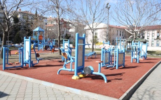 /PARKLAR/ŞEHİT MEVLÜT ÖZDEMİR PARKI/1s8a2012.JPG